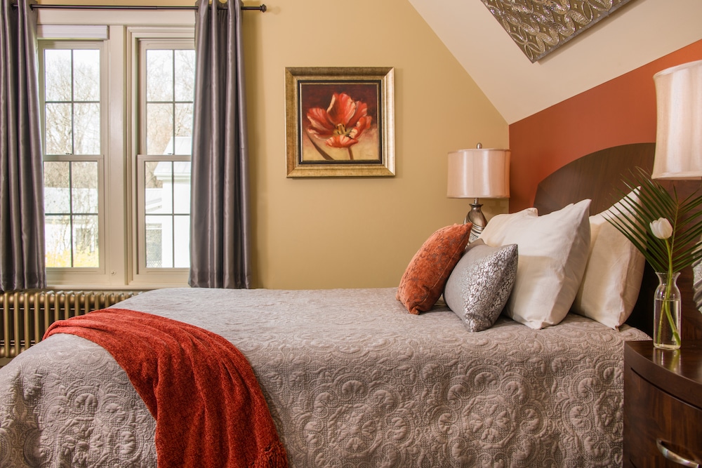 Finger Lakes Wineries, photo of our luxurious bed and breakfast in the finger lakes